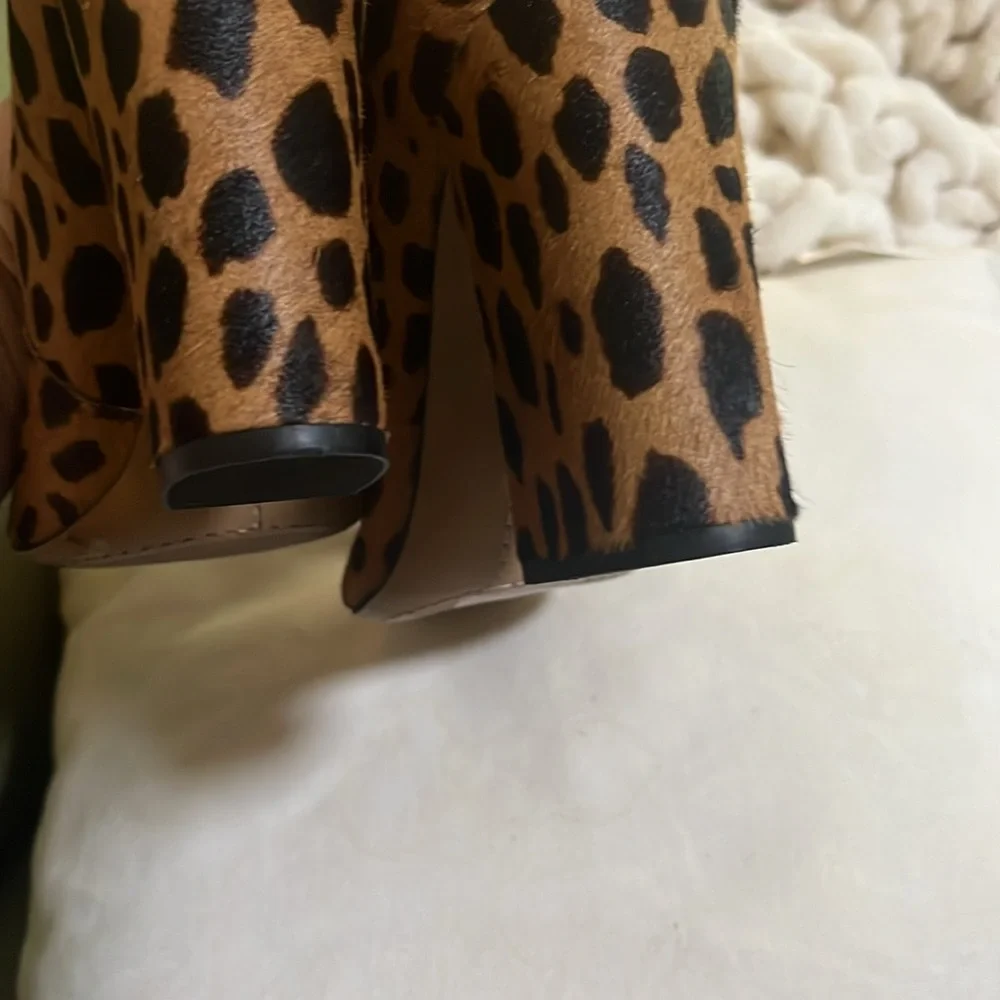 Vince Camuto Leopard Print Block Heel Pumps - Picture 4 of 5
